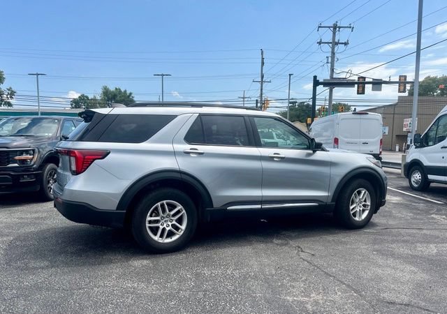 Certified 2025 Ford Explorer Active AWD/4WD image 8