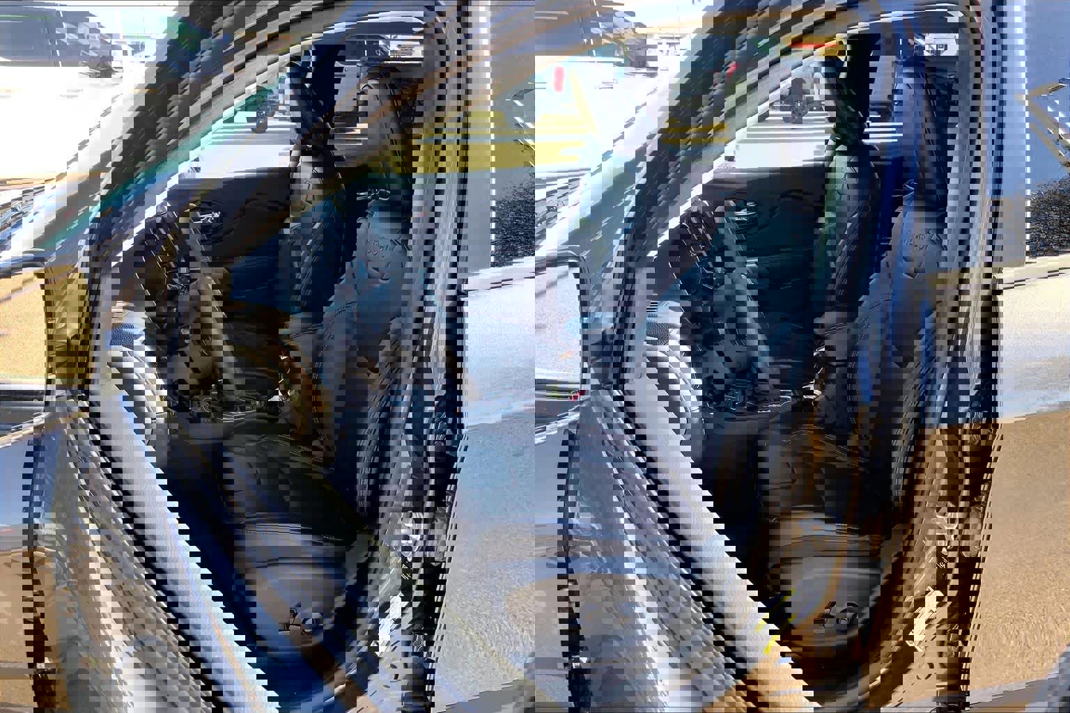 Used 2022 Jeep Cherokee Latitude Lux w/ Mopar Interior Package image 7