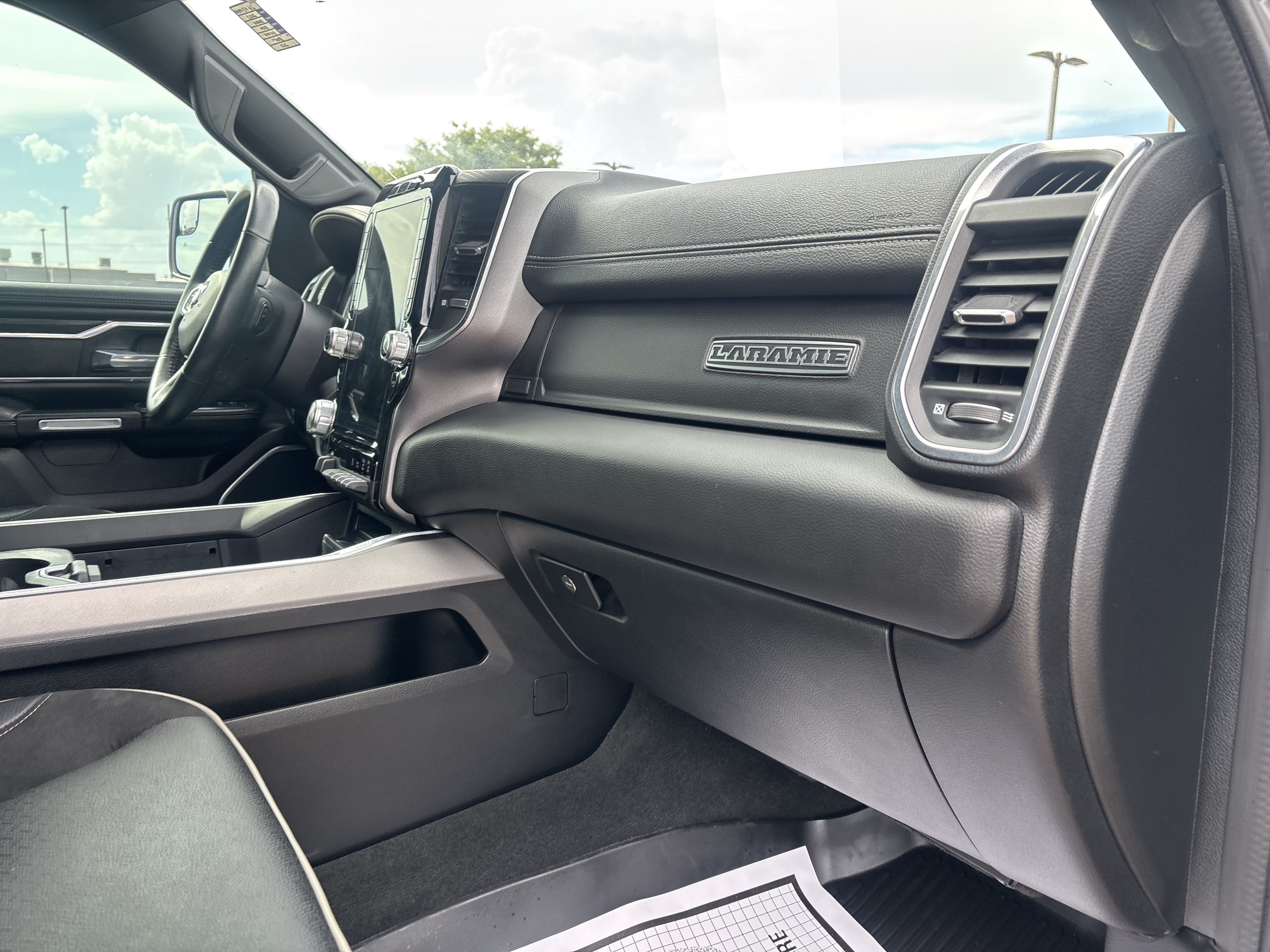 Used 2023 RAM 1500 Laramie AWD/4WD image 24