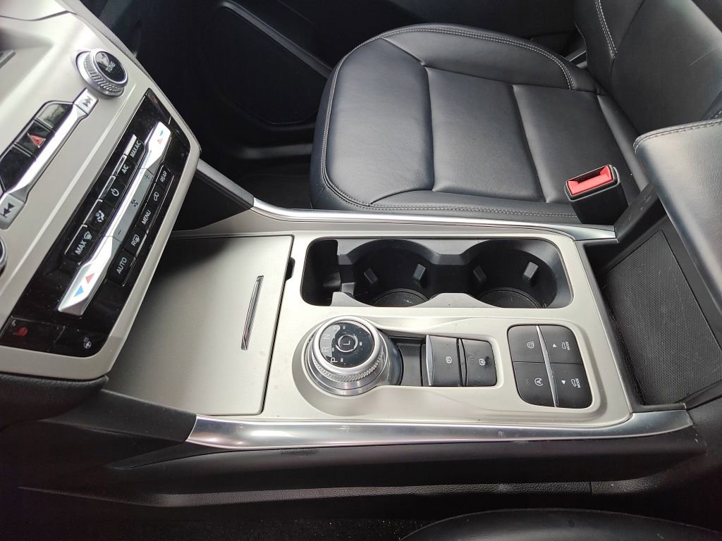 Certified 2023 Ford Explorer XLT w/ Equipment Group 202A RWD image 10