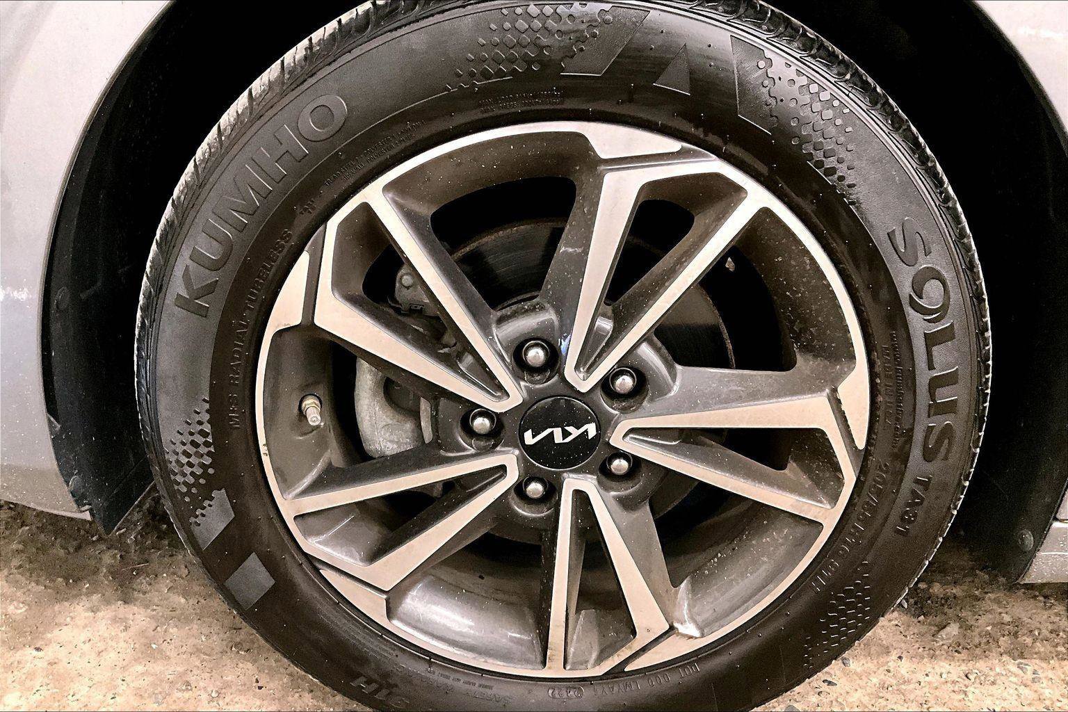 Used 2023 Kia Forte LXS w/ LXS Technology Package image 10