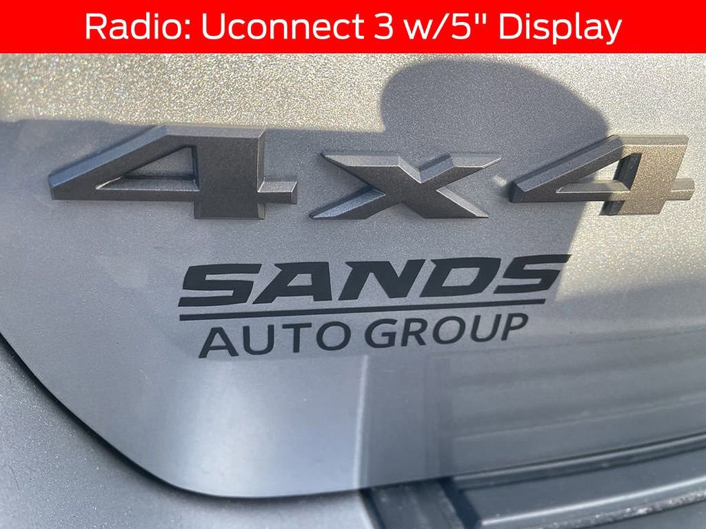 Used 2017 Jeep Grand Cherokee Laredo image 6