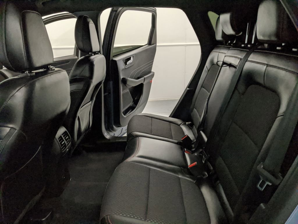 Certified 2023 Ford Escape ST-Line w/ Equipment Group 301A image 18