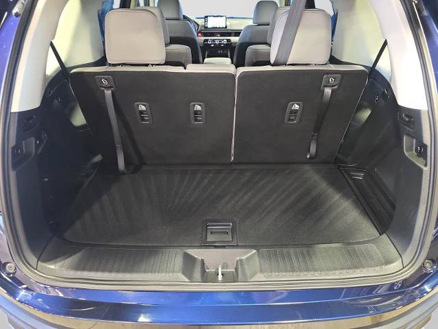 Used 2025 Honda Pilot Touring image 4