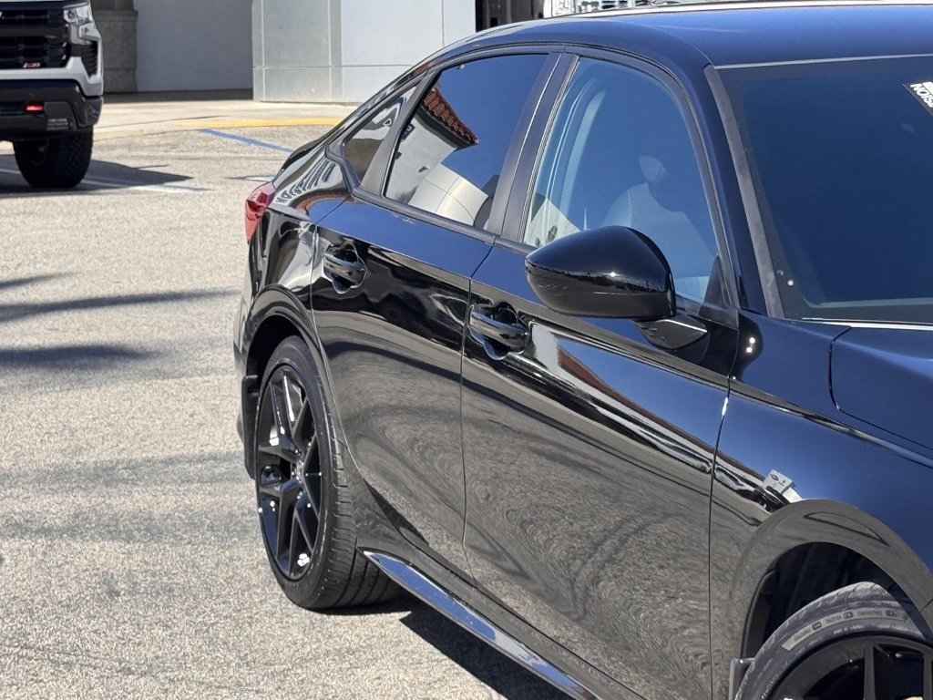 Used 2023 Honda Civic Sport image 5