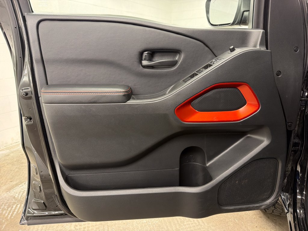 Used 2026 Nissan Frontier PRO-4X AWD/4WD image 16