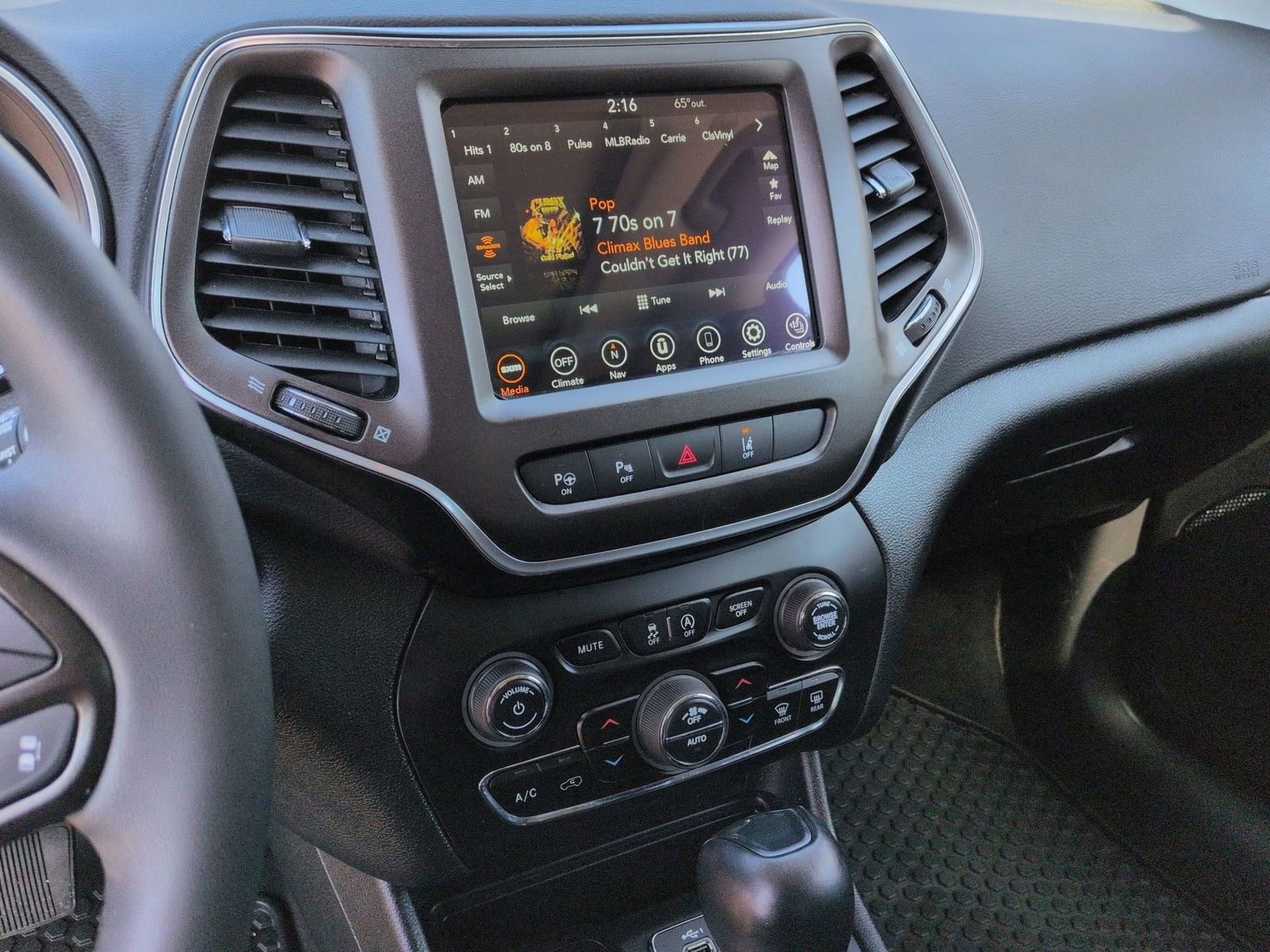 Used 2021 Jeep Cherokee Trailhawk image 35