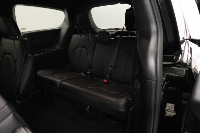 Used 2025 Chrysler Pacifica Select FWD image 26