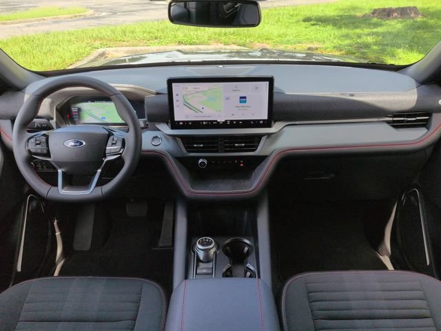 Certified 2026 Ford Explorer ST-Line w/ ST-Line Street Pack RWD image 17