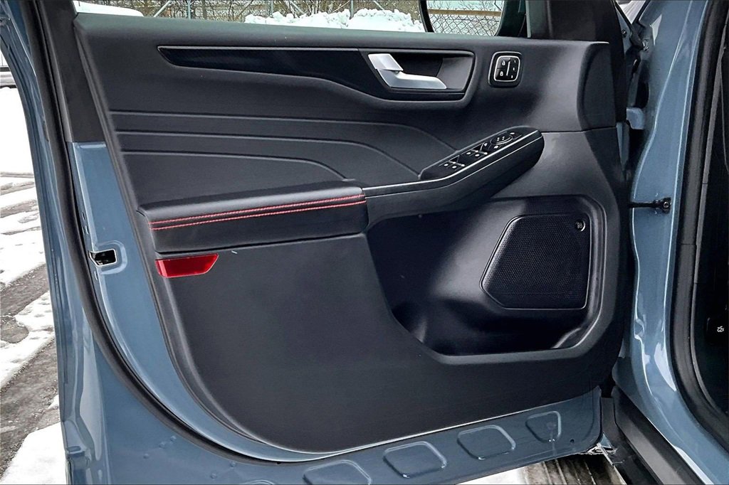 Certified 2023 Ford Escape ST-Line Select w/ Tech Pack #2 image 22