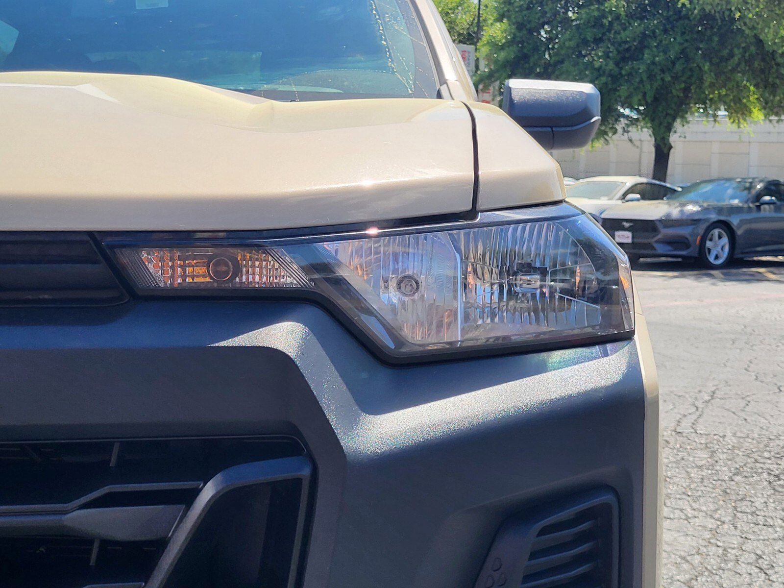 Used 2024 Chevrolet Colorado W/T image 11