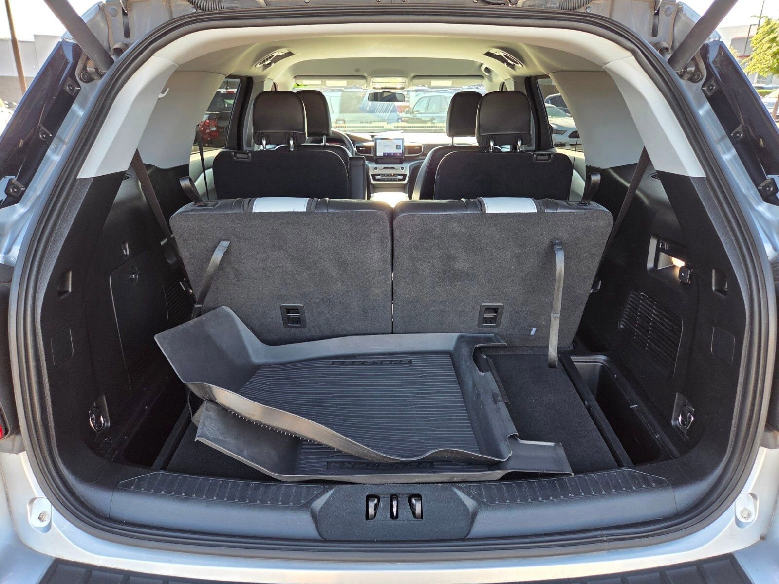 Certified 2021 Ford Explorer XLT w/ Equipment Group 202A image 14