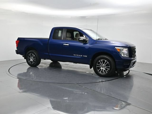 Used 2020 Nissan Titan SV w/ SV Convenience Package AWD/4WD image 3