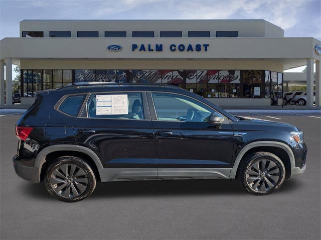 Used 2022 Volkswagen Taos S image 2
