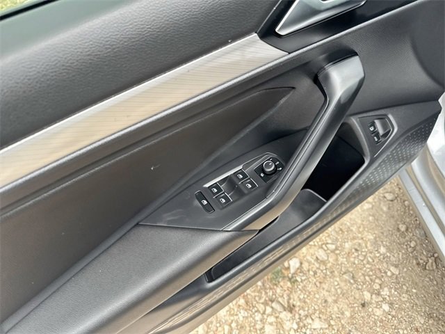 Used 2021 Volkswagen Jetta SE image 20