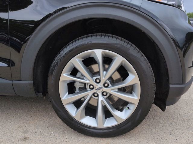 Certified 2023 Ford Explorer Platinum w/ Technology Package AWD/4WD image 12