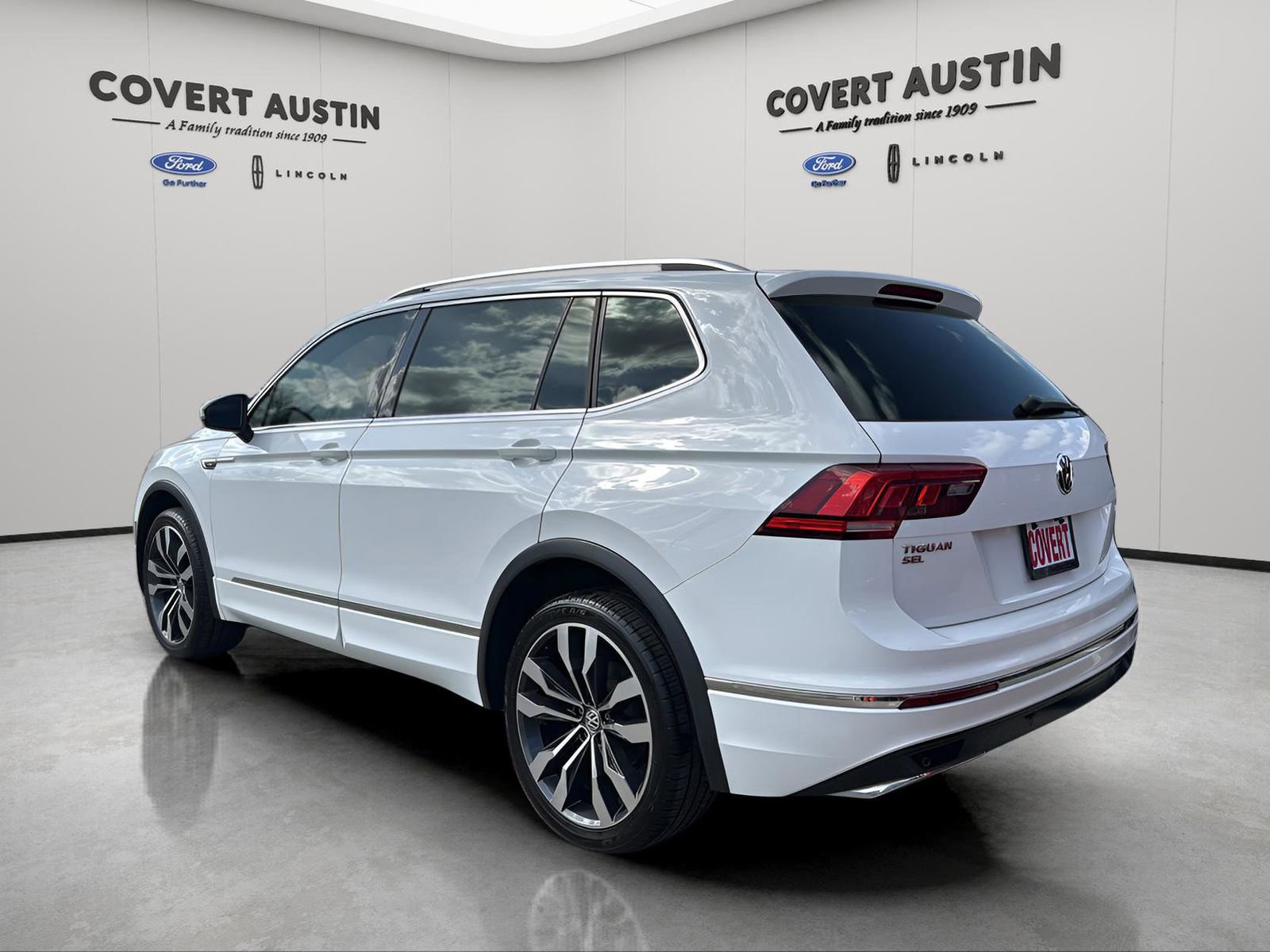 Used 2021 Volkswagen Tiguan SEL Premium R-Line image 3