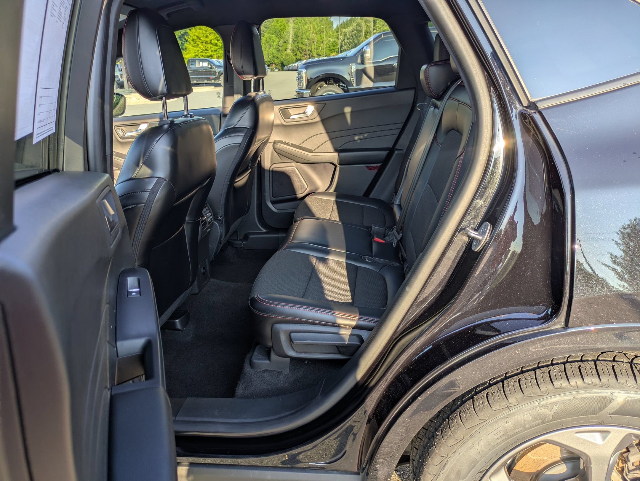 Certified 2024 Ford Escape ST-Line w/ Tech Pack #1 FWD image 28