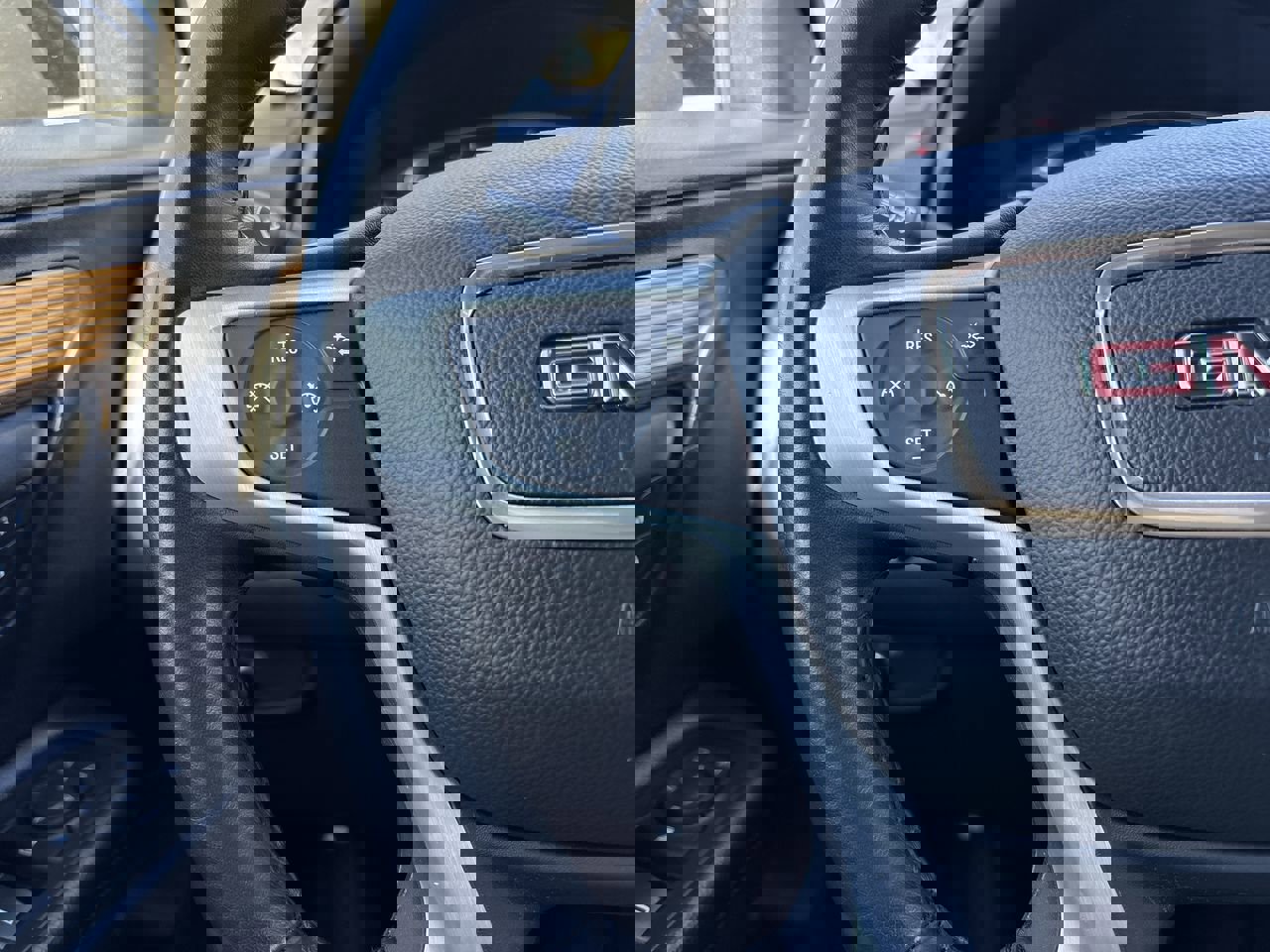 Used 2021 GMC Terrain SLE image 31