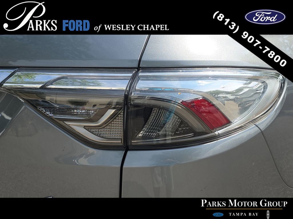 Used 2023 Buick Enclave Avenir w/ Avenir Technology Package AWD/4WD image 7
