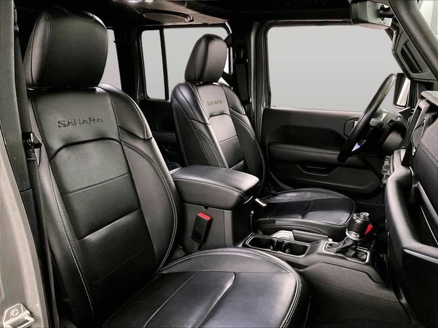 Used 2022 Jeep Wrangler Unlimited Sahara w/ Cold Weather Group AWD/4WD image 7