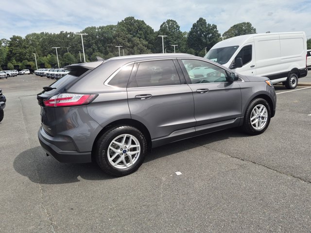 Certified 2022 Ford Edge SEL w/ Convenience Package AWD/4WD image 4