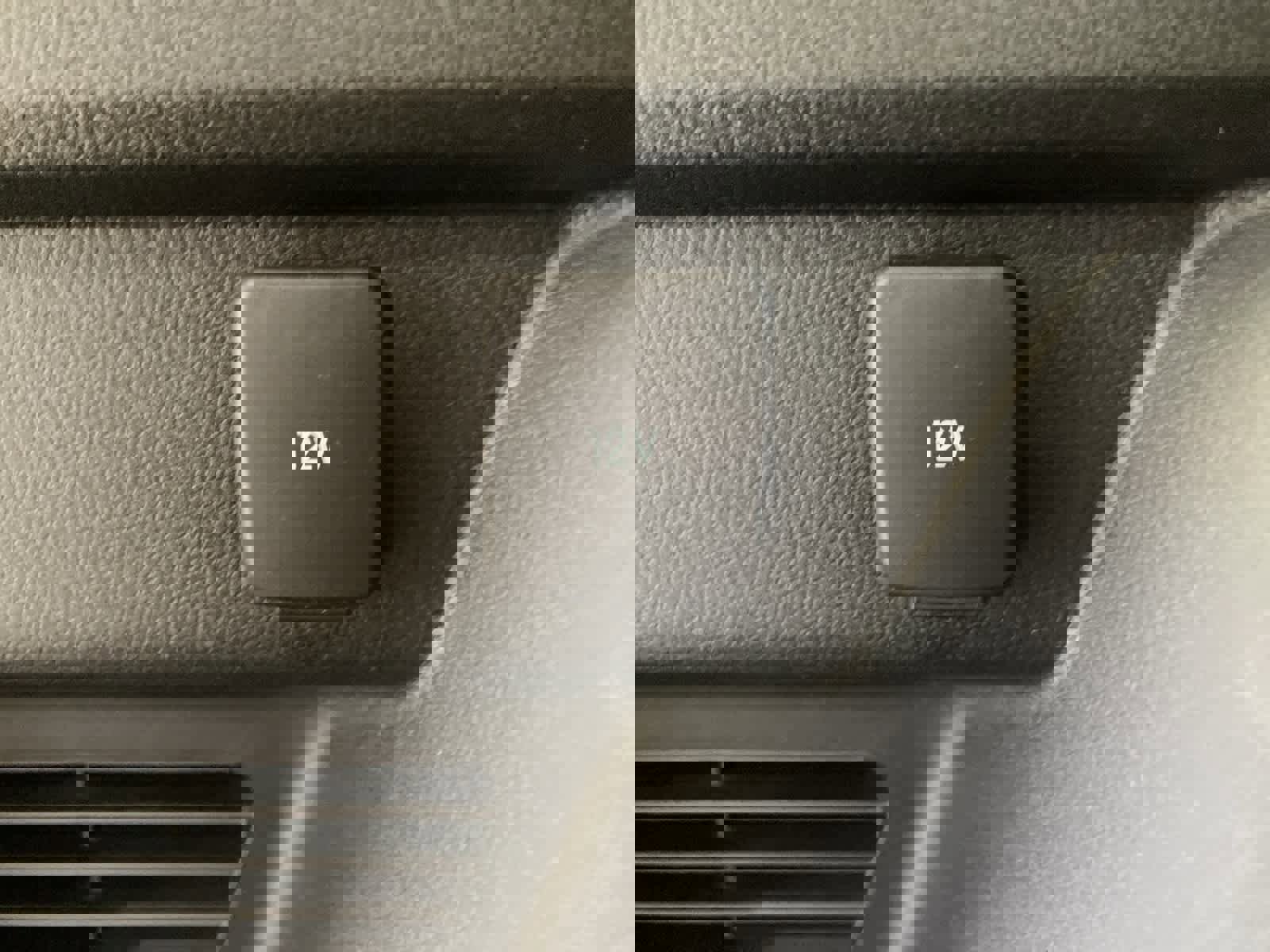 Certified 2021 Ford Escape SEL w/ SEL Stealth AWD Package image 32