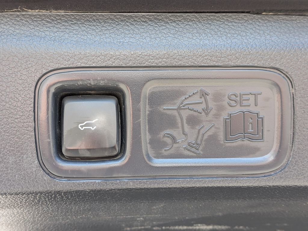 Certified 2023 Ford Expedition Limited image 14