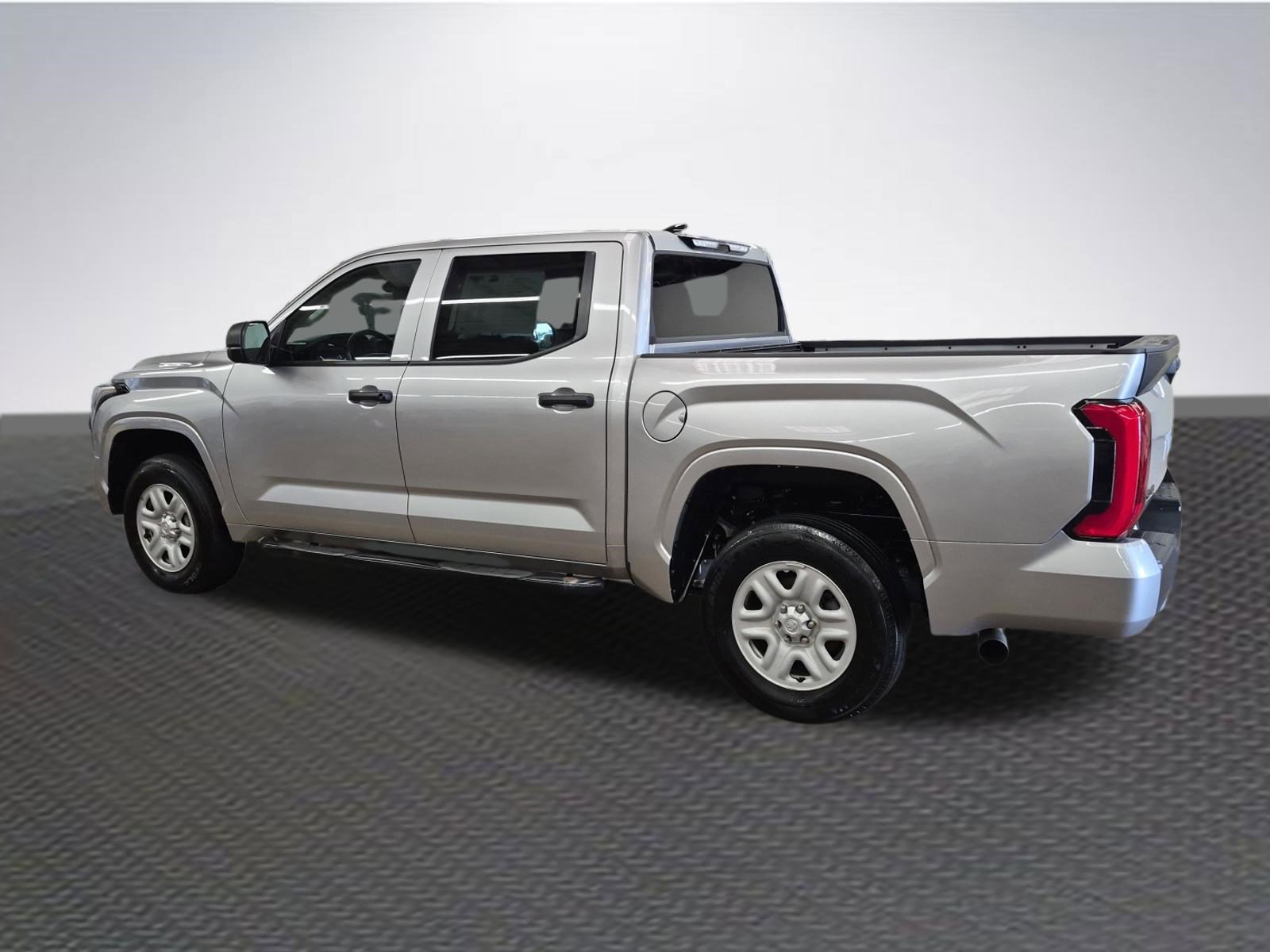 Used 2023 Toyota Tundra SR AWD/4WD image 5