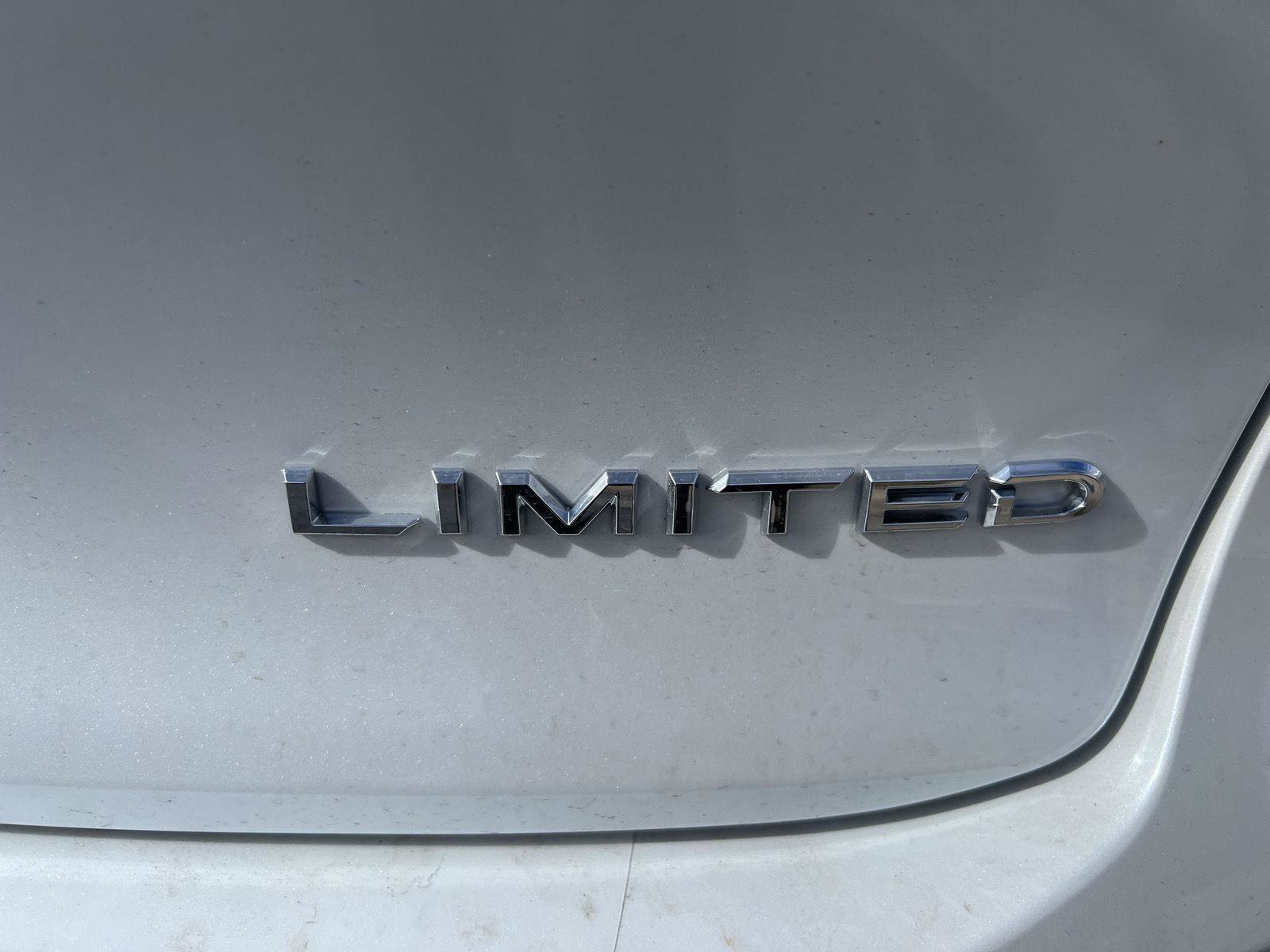 Used 2026 Toyota Crown Limited image 4