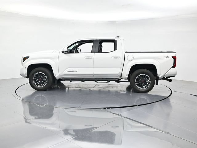 Used 2024 Toyota Tacoma TRD Sport AWD/4WD image 7