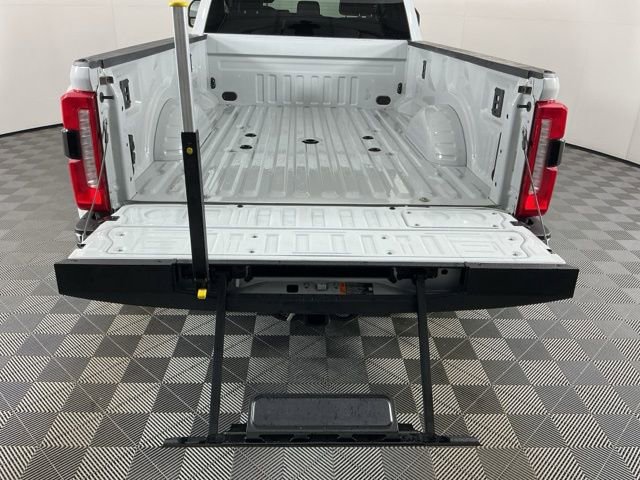 Certified 2025 Ford F450 Lariat w/ FX4 Off-Road Package AWD/4WD image 10
