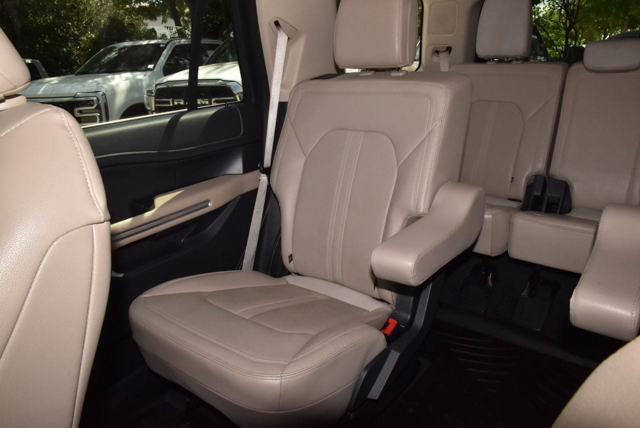 Certified 2024 Ford Expedition Limited RWD image 20