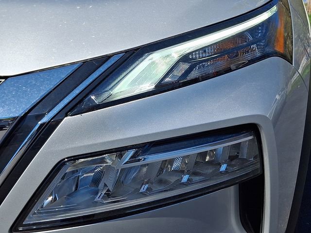 Used 2023 Nissan Rogue SV AWD/4WD image 9
