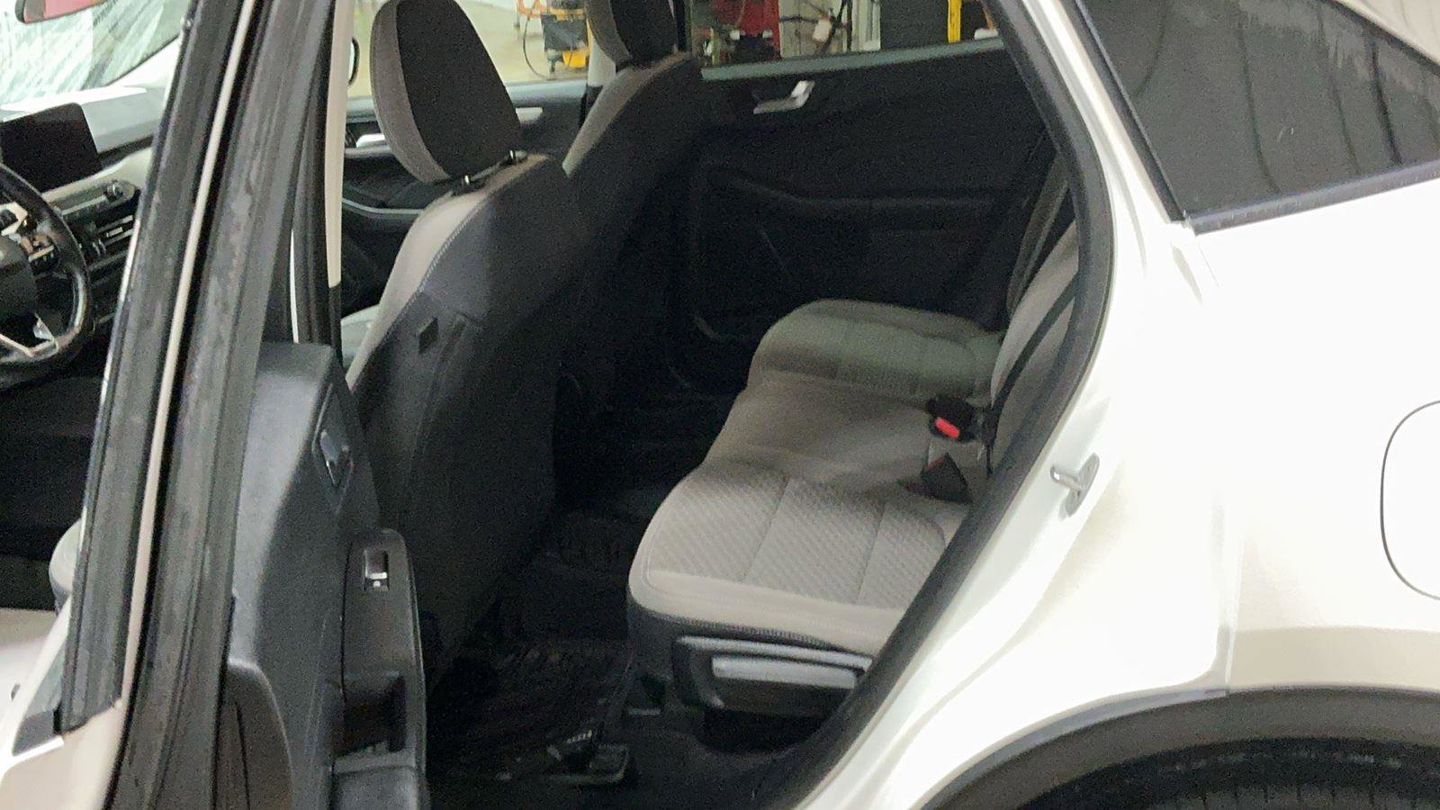 Certified 2021 Ford Escape SE w/ Cold Weather Package image 15