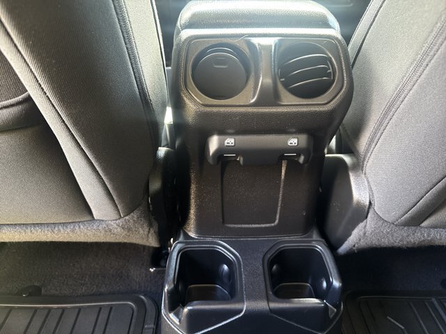 Used 2021 Jeep Gladiator Sport AWD/4WD image 16