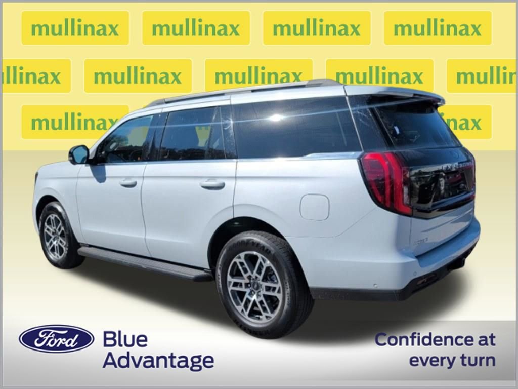 Certified 2025 Ford Expedition Active image 2