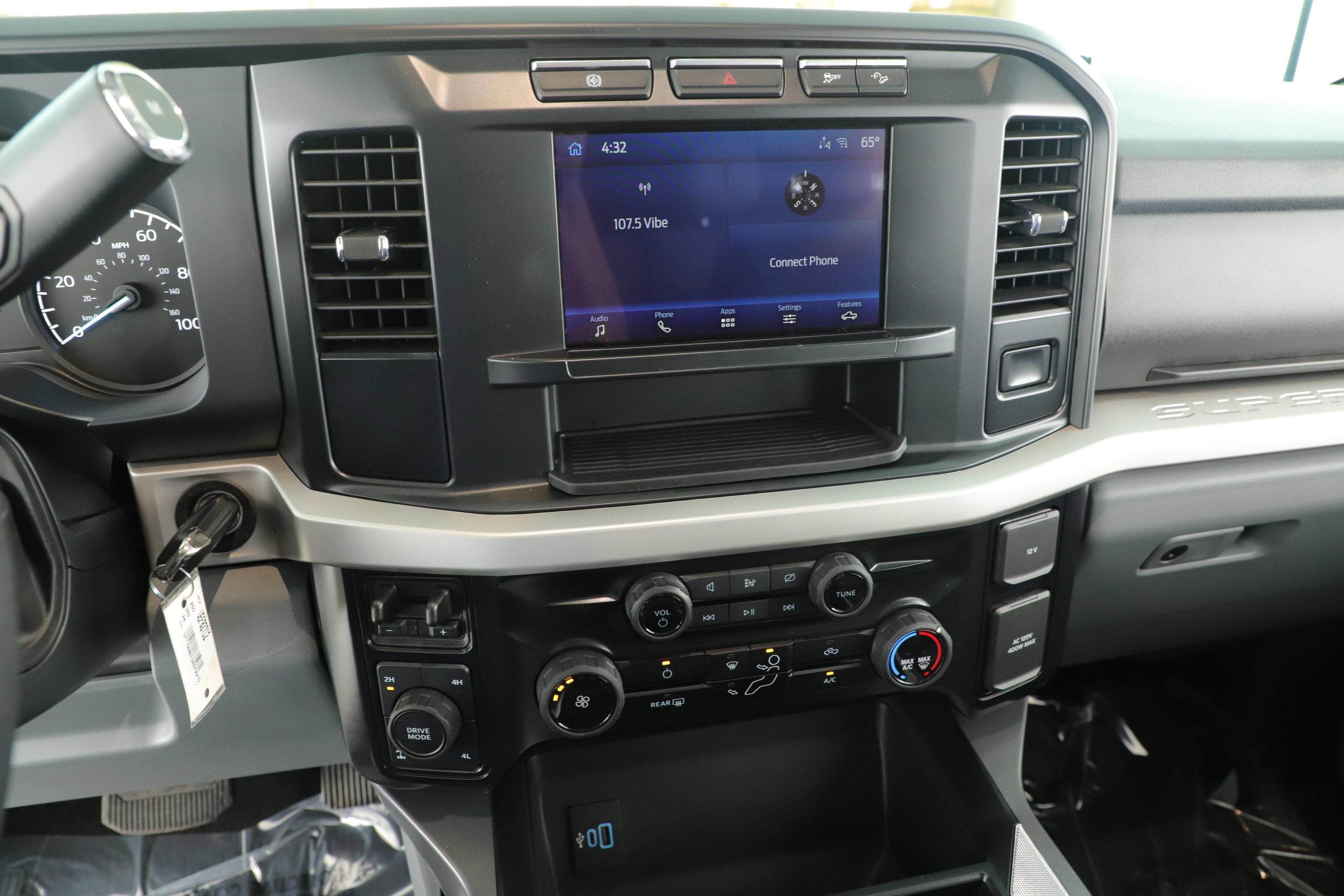 Certified 2024 Ford F250 XLT w/ FX4 Off-Road Package image 15