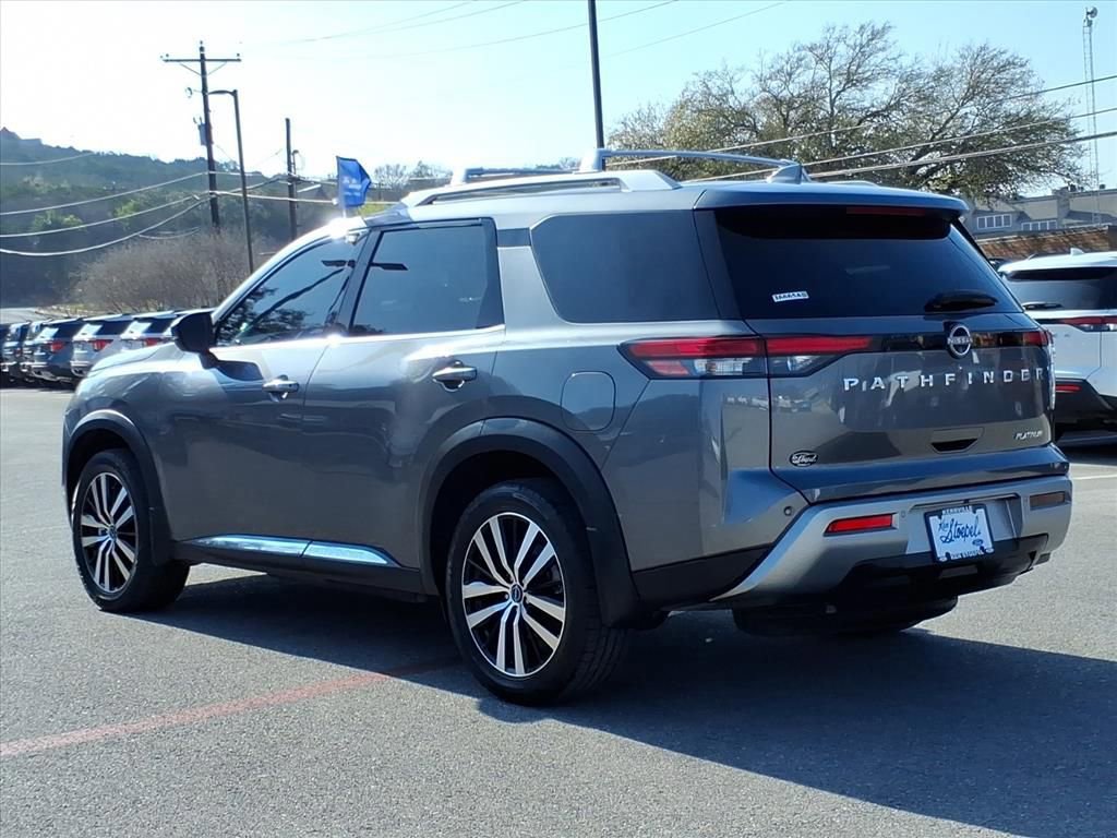Used 2023 Nissan Pathfinder Platinum image 2