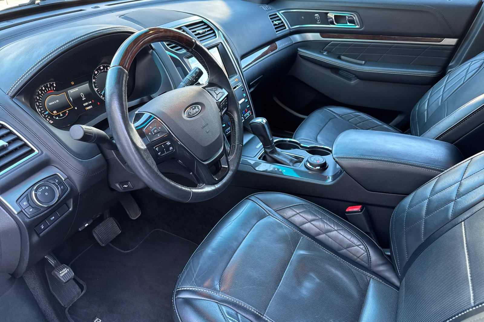 Certified 2017 Ford Explorer Platinum AWD/4WD image 10