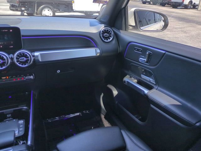 Used 2021 Mercedes-Benz GLB 250 4MATIC image 18