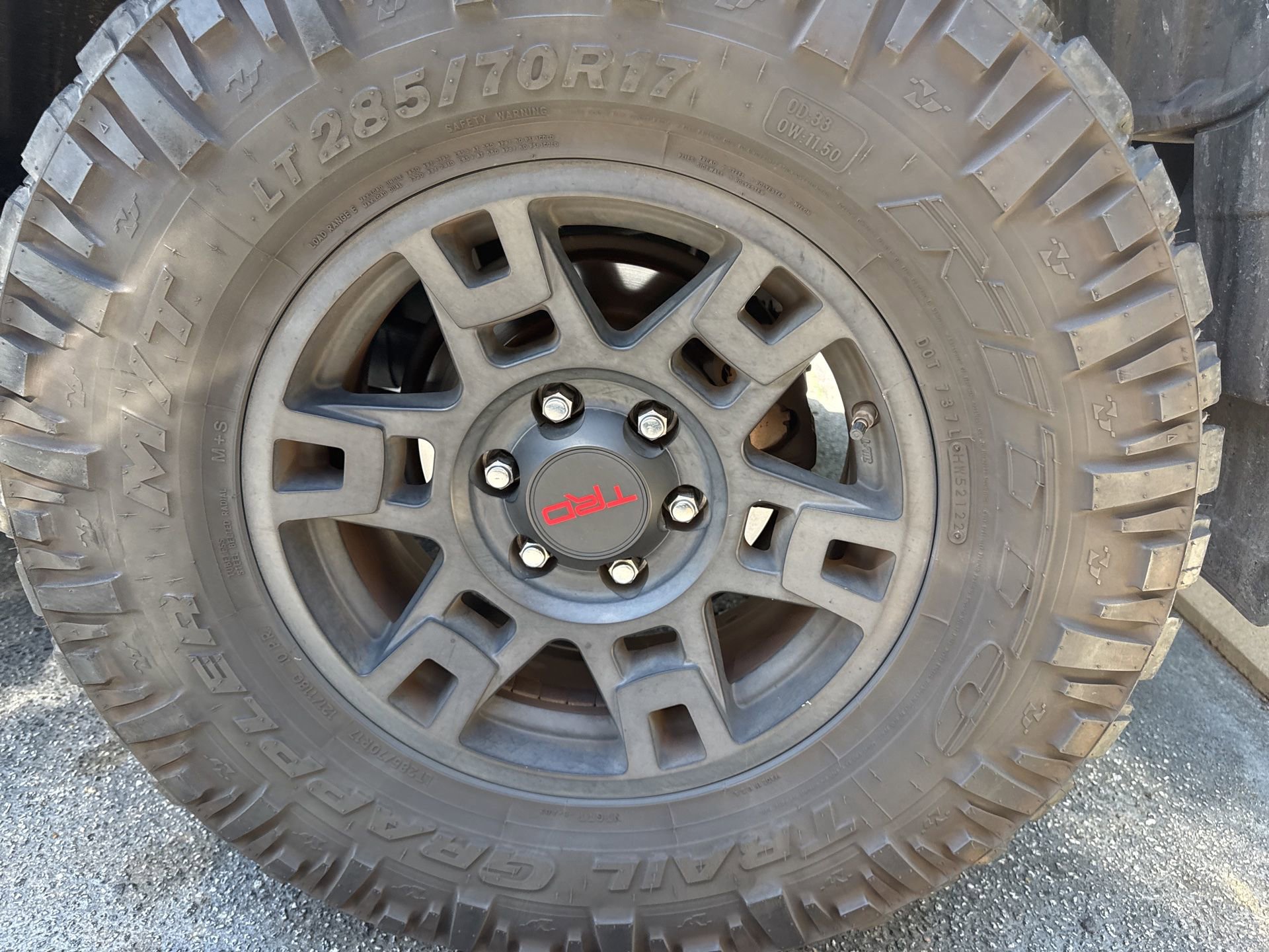 Used 2020 Toyota 4Runner SR5 AWD/4WD image 8