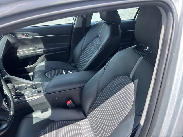 Used 2021 Toyota Camry SE FWD image 13