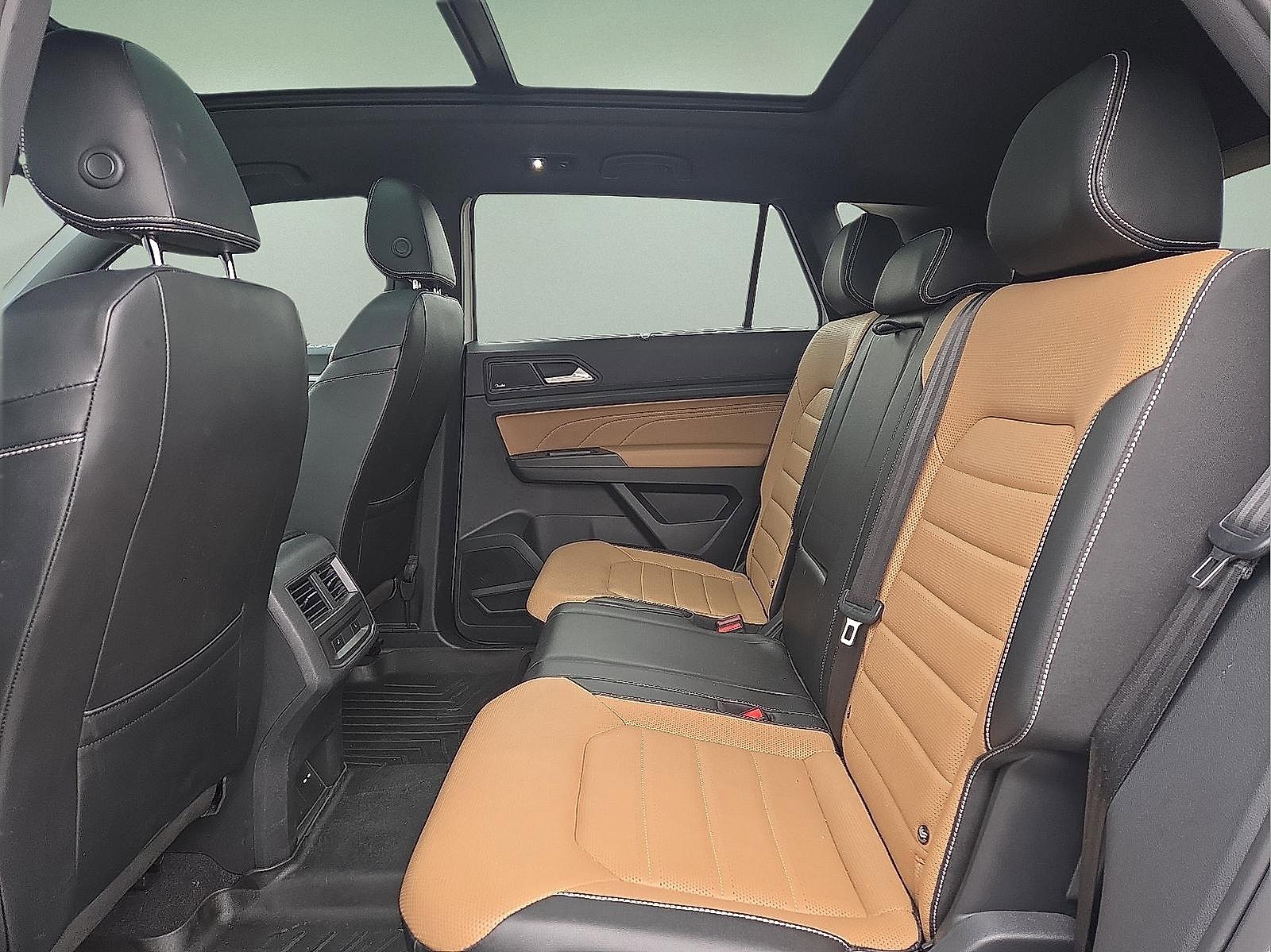 Used 2022 Volkswagen Atlas Cross Sport SEL Premium R-Line image 8