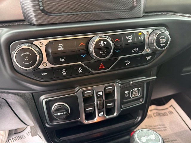 Used 2020 Jeep Wrangler Unlimited Sport AWD/4WD image 19