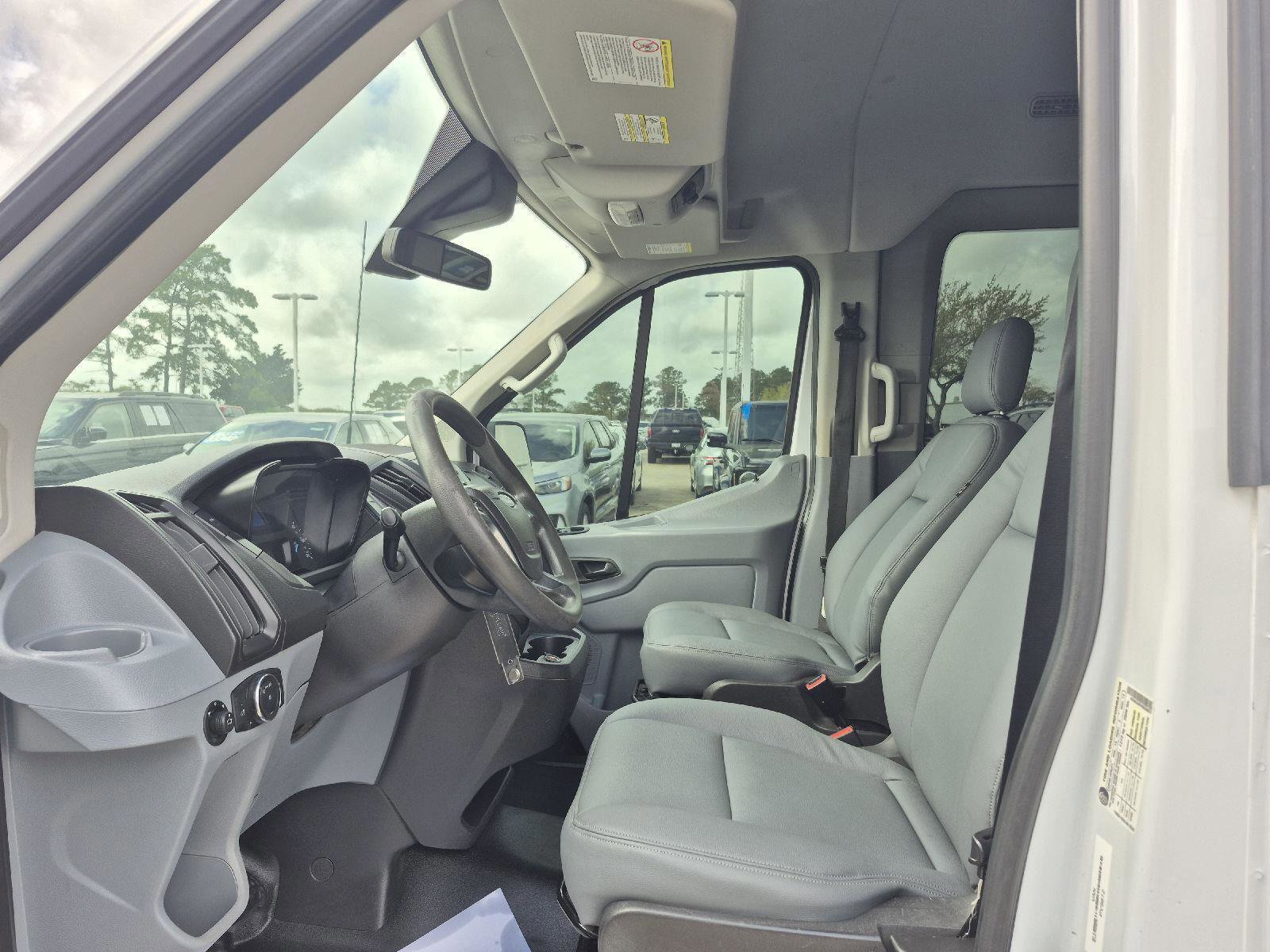 Certified 2019 Ford Transit 350 XL image 8