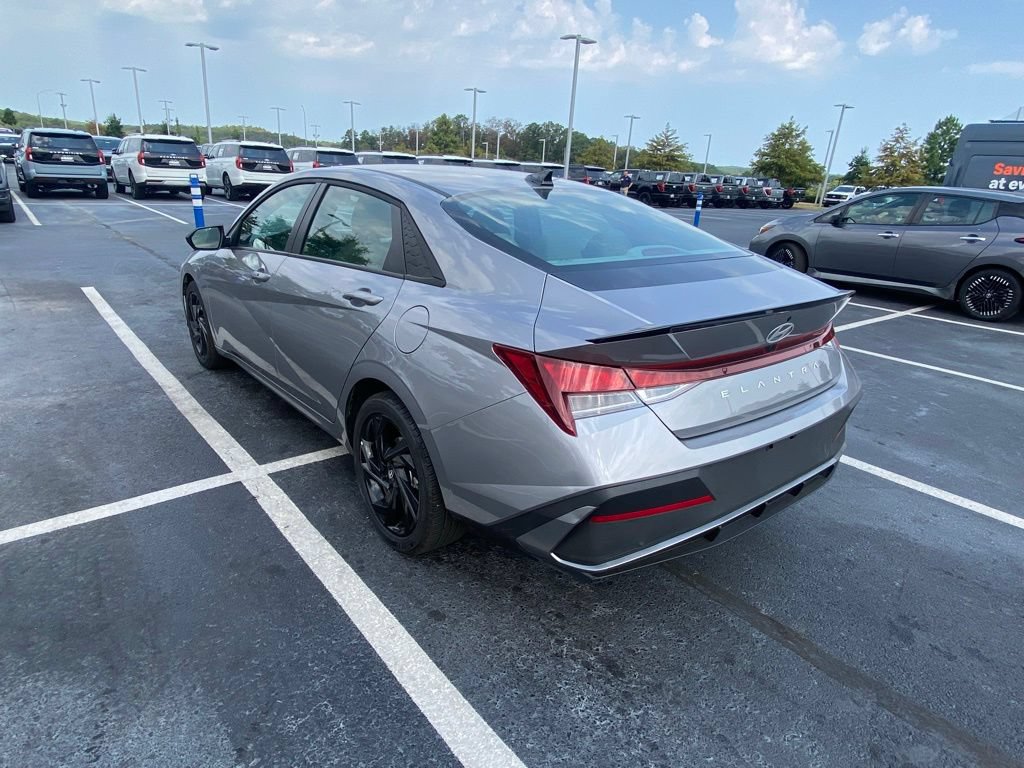 Used 2026 Hyundai Elantra Sport FWD image 5