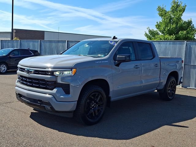 Used 2024 Chevrolet Silverado 1500 RST AWD/4WD image 3