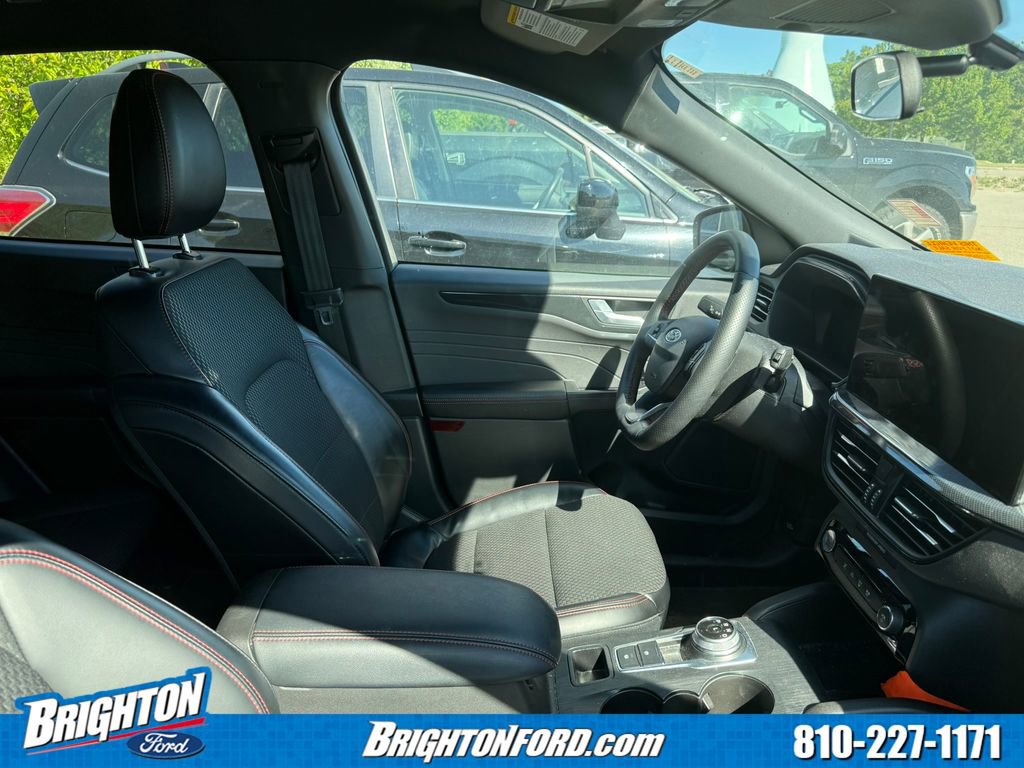 Certified 2024 Ford Escape ST-Line w/ Tech Pack #1 AWD/4WD image 7