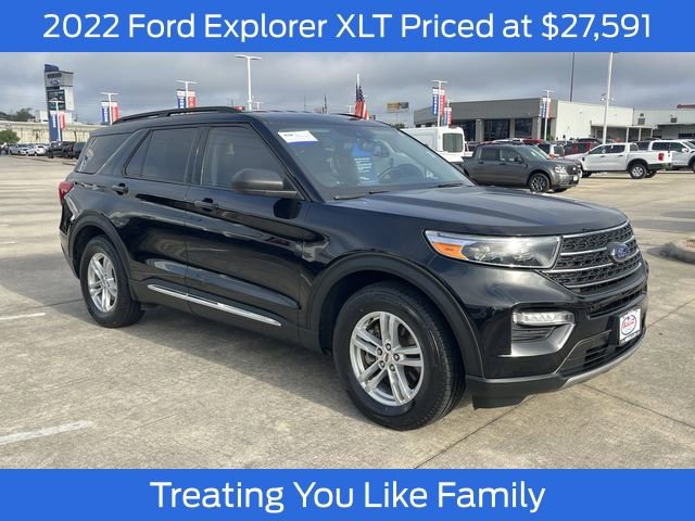 Certified 2022 Ford Explorer XLT w/ Equipment Group 202A